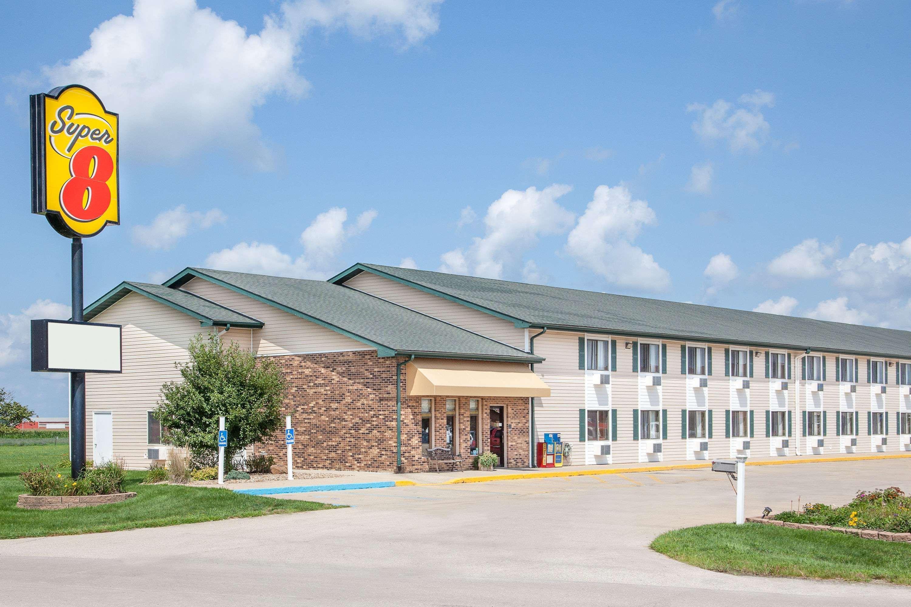 Super 8 By Wyndham Mt Pleasant Motel Mount Pleasant Екстериор снимка